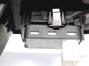 Peugeot 2008 P24 (2019–2026) Rear side door window switch 980448032D - 3
