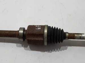 Dacia Duster (2017–2024) Front drive shaft and its parts 391006725R - 3
