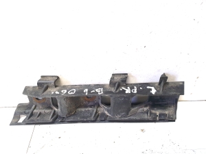 Front bumper bracket - 3C0807183
