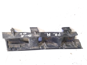 Front bumper bracket - 3C0807184