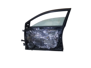 TOYOTA Avensis T25 (2003–2008) Priekšējās durvis 6700105050 - 2