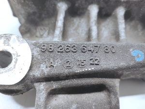 Peugeot 2008 P24 (2019–2026) Engine bracket 9826364780 - 3