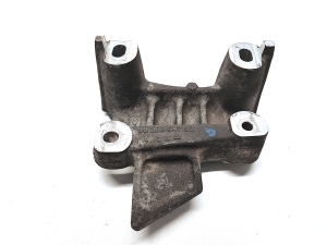 Peugeot 2008 P24 (2019–2026) Engine bracket 9826364780 - 5