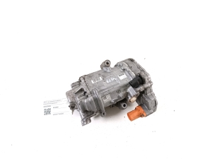 Mercedes Benz CLA-Class W118 (2019–2026) Konditsioneeri kompressor A0008304404 - 8