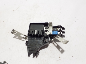 Dacia Duster (2017–2024) Plussjuhtme klemm 241148757R - 3