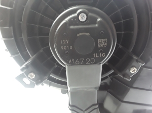 Subaru Legacy (2014–2026) Salongi puhuri mootor AY6720 - 5