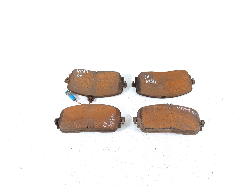 Mercedes Benz CLA-Class W118 (2019–2026) Piduriklotsid ees A0004205403 Mercedes Benz CLA-Class W118 (2019–2026) Piduriklotsid ees A0004205403