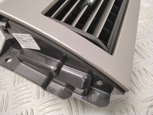 Jaguar XF (2008–2016) Dashboard air vent grilles 8X23014A23AH - 4