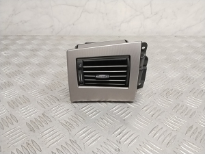   Armatuurlaua ventilatsioonivõred  - 8X23014A23AH 