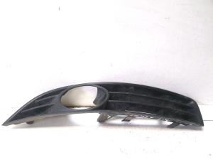 Volkswagen Passat B6 (2005–2010) Priekšējā bampera apakšējā reste 3C0853665A - 3