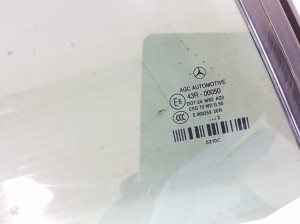 Mercedes Benz E-Class W207 (2009–2017) Tagumine küljeklaas (kere) A2076700210 - 2