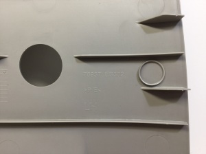NISSAN Navara (2005–2015) Innenverkleidung der hinteren Strebe 76937EB302 - 3