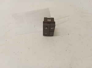 Esiukse klaaslüliti - 09185958
