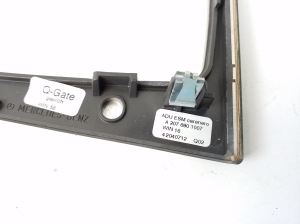 Mercedes Benz E-Class W207 (2009–2017) Sonstiges Teil der Mittelkonsole A2076801007 - 2
