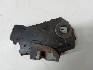 TOYOTA RAV 4 A3 (2005–2012) Trunk lid lock 70131166 - 3