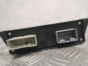 Jaguar XF (2008–2016) Electric parking brake control module 8W832C496AC - 4