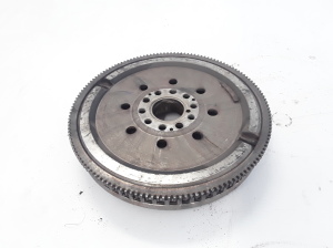  Clutch flywheel 