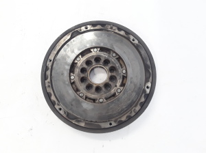  Clutch flywheel 