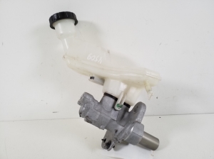 Mercedes Benz CLA-Class W118 (2019–2026) Piduri peasilinder A1774305500 - 2