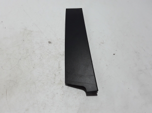   Front door outer window molding  - 802843352R 