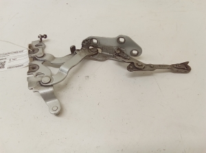 Mercedes Benz E-Class W212 (2009–2015) Hood hinge A2048800128 - 3