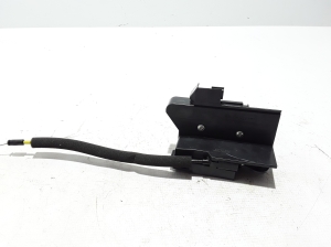 Rear side door lock - 825022783R