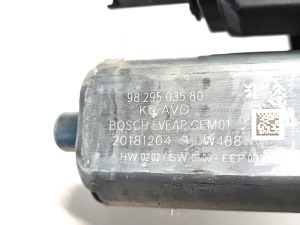 TOYOTA ProAce (2016–2026) Priekšējo durvju logu pacēlājs 9829503580 - 3