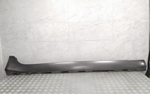   Schwellerverkleidung außen  - 8X23F10608A 
