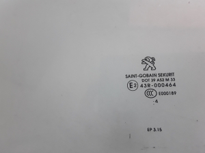 Peugeot 208 (2012–2019) Front door glass 9673360780 - 2