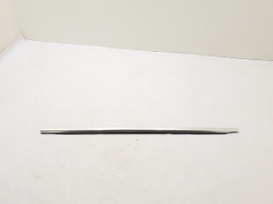   Tagumise külgukse klaasi välimine liist  - A2236906803 