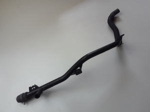 AUDI Q2 (2016–2026) Rohr 04C121070B - 2