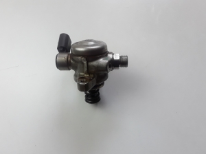 AUDI Q2 (2016–2026) Kütusepump 04E127027N - 2