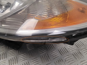 Jaguar XF (2008–2016) Esituli 8X2313W030 - 2