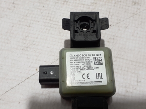 Mercedes Benz S-Class 223 (2020–2026) Tire pressure control module A0009001632 - 3
