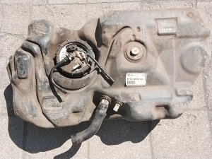 Kraftstofftank und seine Teile - ET769002AB