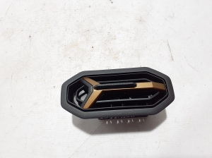  Interior ventilation grilles  - 687609498R 