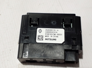 Dacia Duster P1310 (2024–2026) USB-Anschluss 284H36611R - 3