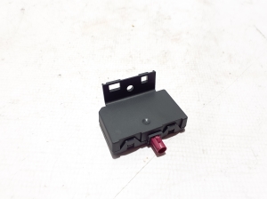 Dacia Duster P1310 (2024–2026) Antenas pastiprinātājs 282124407R - 3