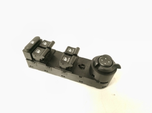 FIAT 500X (334) (2014–2026) Front door glass switch - 4