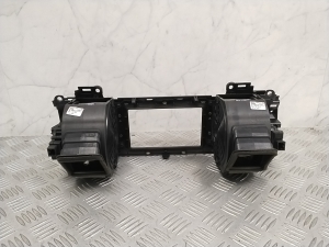Jaguar XF (2008–2016) Dashboard air vent grilles 8X2319K617AH - 4