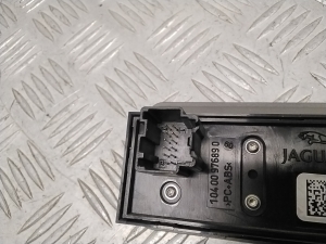 Jaguar XF (2008–2016) Trunk opening switch 8X2311654AB - 2