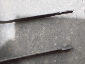 Mercedes Benz S-Class 223 (2020–2026) Tagumine põhjakaitse A2233520101 - 2