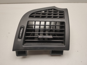   Armatuurlaua ventilatsioonivõred  - A2218300254 