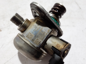Mercedes Benz S-Class 223 (2020–2026) Kütusepump A2560702600 - 3