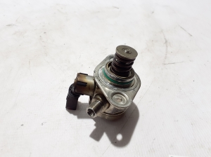 Mercedes Benz S-Class 223 (2020–2026) Kütusepump A2560702600 - 4