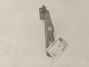 Hood hinge - 8E0823302E