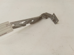 AUDI A4 B7 (2004–2008) Hood hinge 8E0823301E - 2