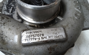 VOLVO XC90 (2002–2014) Turbo 30757079 - 3