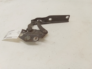 Hood hinge - 3AA823301