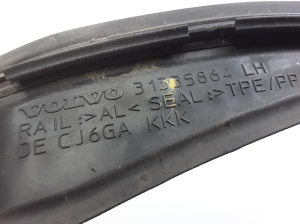 VOLVO S60 II (2010–2018) Windshield pillar outer molding 31335864 - 4
